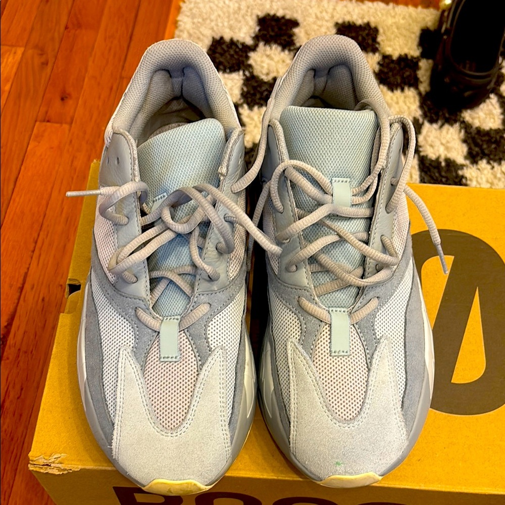 Men's Yeezy Boost 700